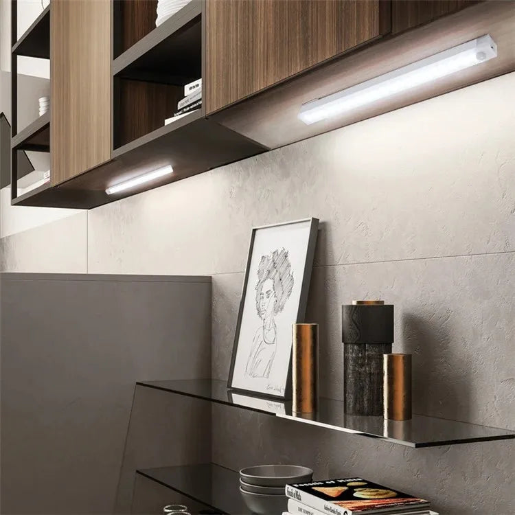 Lámpara LED con Sensor de Movimiento